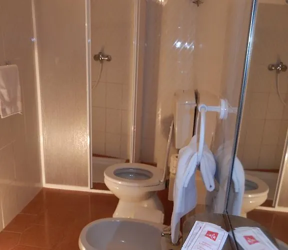 Hotel-Pensione 4 Stagioni Hotel Falcone