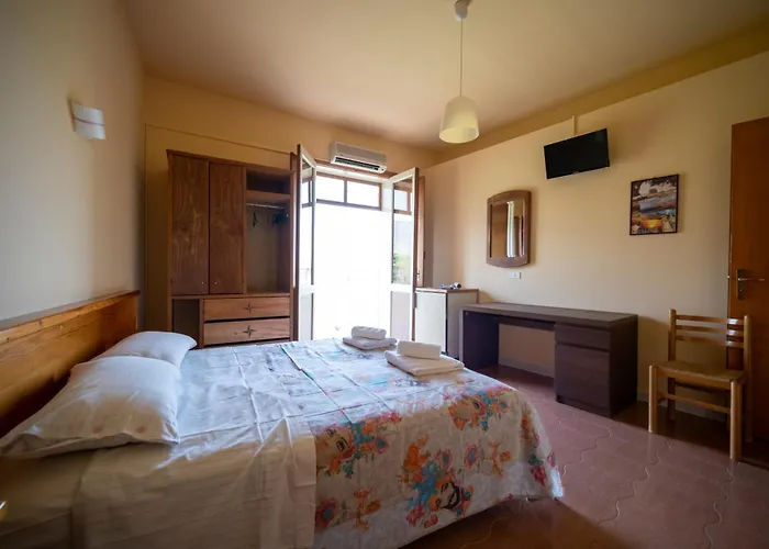 Hotel-Pensione 4 Stagioni Falcone