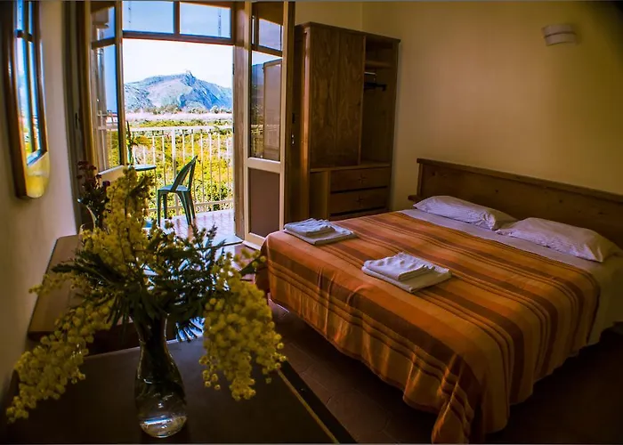 Hotel-Pensione 4 Stagioni Hotel *