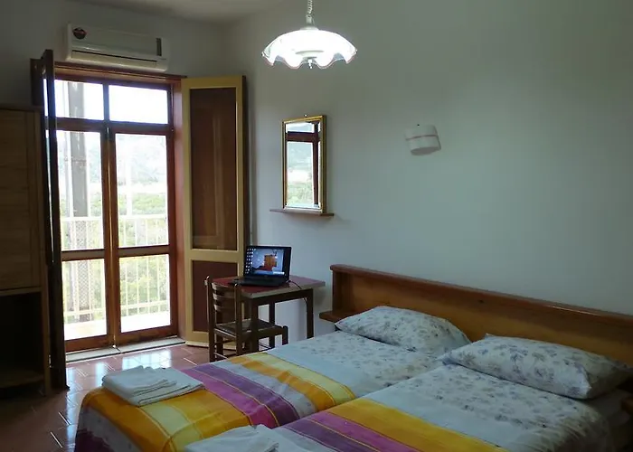 Hotel-Pensione 4 Stagioni * Falcone